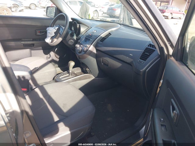 2010 KIA SOUL KNDJT2A26A7107201 Photo 4