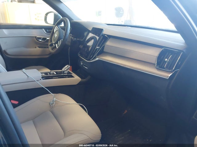 YV4M12PJ5T1435438 Volvo Xc90 Core