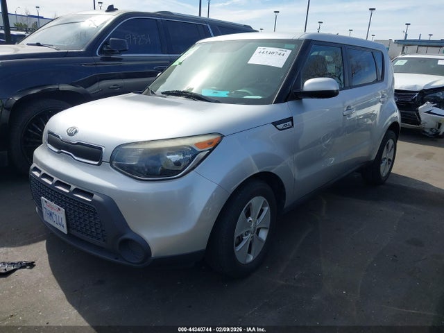 KIA Soul 2015 KNDJN2A22F7751358 Image 2