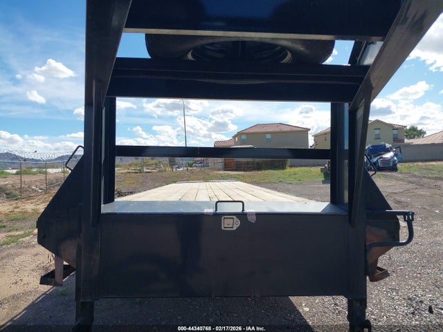 5WWGF4028T6043212 Delco Flatbed