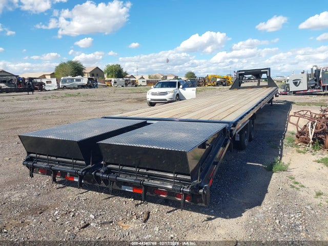 5WWGF4028T6043212 Delco Flatbed