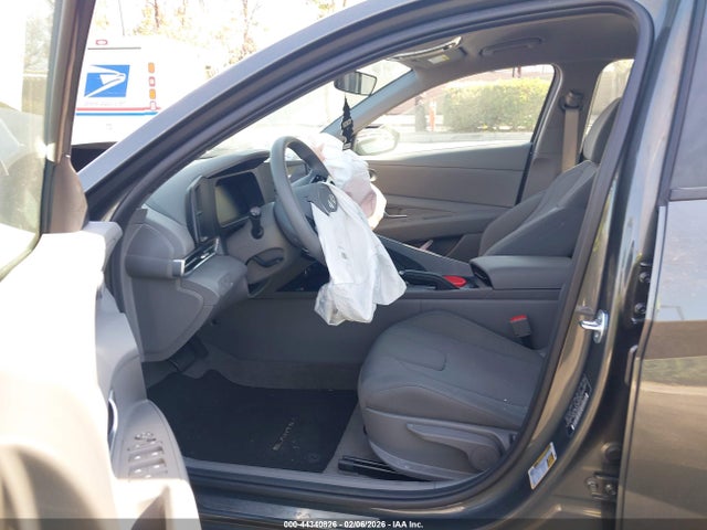 KMHLL4DG8TU115716 Hyundai ELANTRA SE
