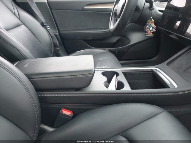 Продаж на аукціоні авто 2023 Tesla Model 3 Rear-wheel Drive, vin: 5YJ3E1EA8PF555621, номер лоту: 44340832