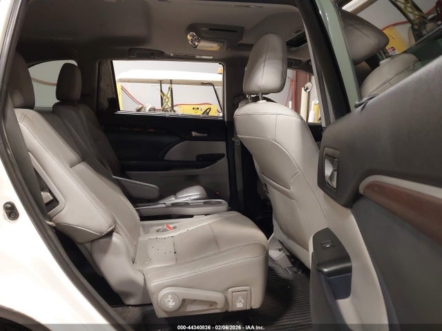 Toyota Highlander Limited V6 2014 5TDYKRFH2ES033035 Image 8