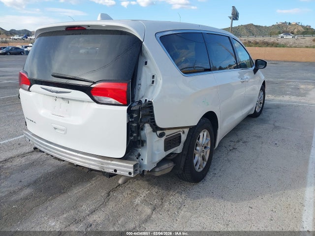 2C4RC1DG1HR522147 Chrysler Pacifica Touring