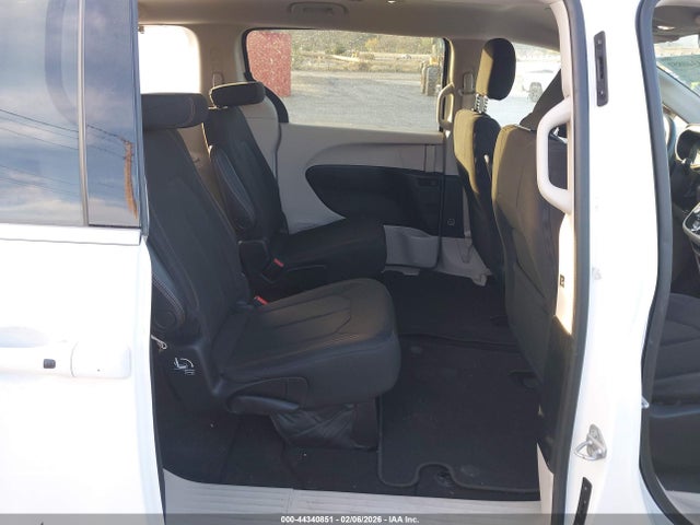 2C4RC1DG1HR522147 Chrysler Pacifica Touring