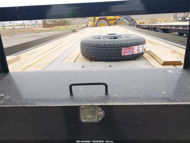 5WWGF4028T6043209 Delco Flatbed