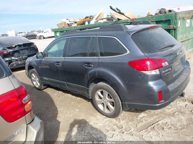 4S4BRCLC3E3227562 Subaru Outback 2.5i Limited
