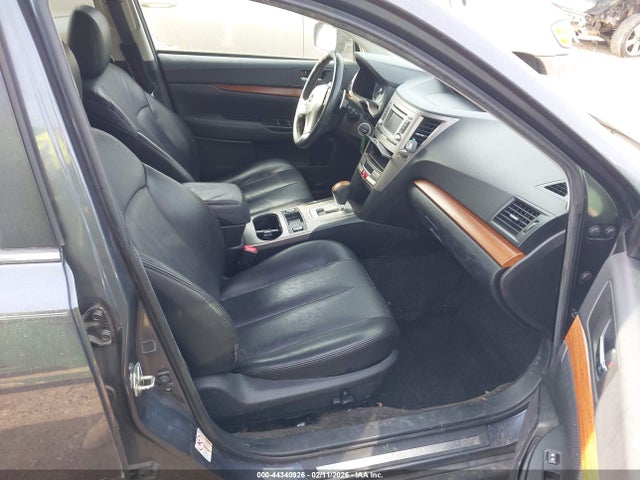 4S4BRCLC3E3227562 Subaru Outback 2.5i Limited