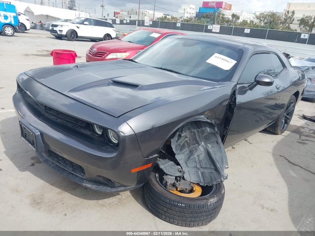 Dodge Challenger Sxt 2017 2C3CDZAG3HH600038 Image 2