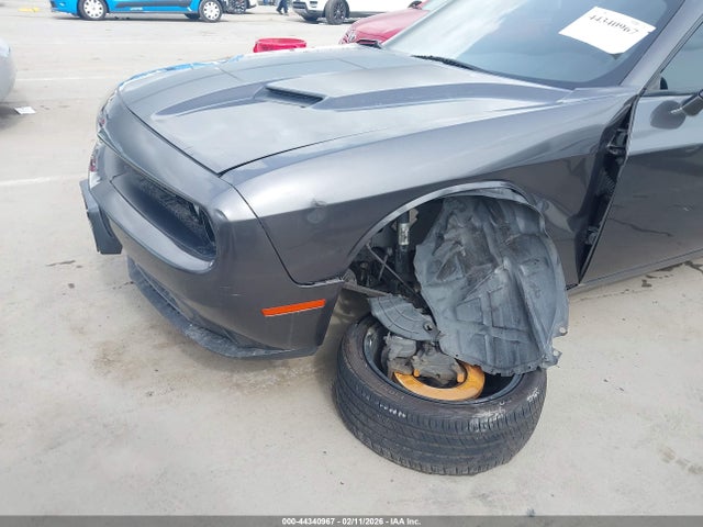 Dodge Challenger Sxt 2017 2C3CDZAG3HH600038 Image 6