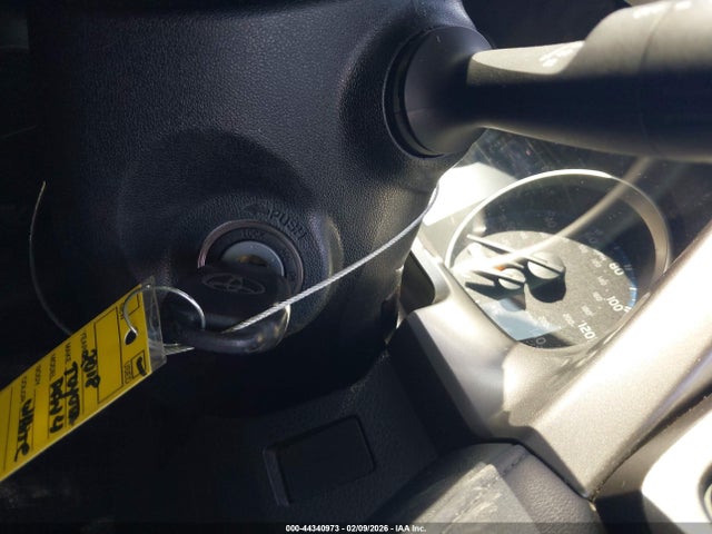 2018 TOYOTA RAV4 JTMZFREV9JJ737787 Photo 10