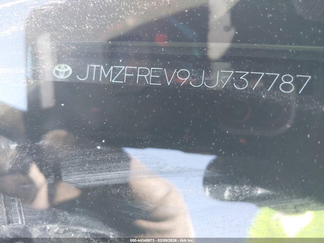 2018 TOYOTA RAV4 JTMZFREV9JJ737787 Photo 8