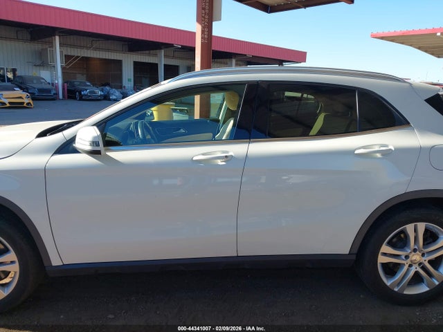 Mercedes-Benz GLA 250 2015 WDCTG4EB0FJ178787 Image 14
