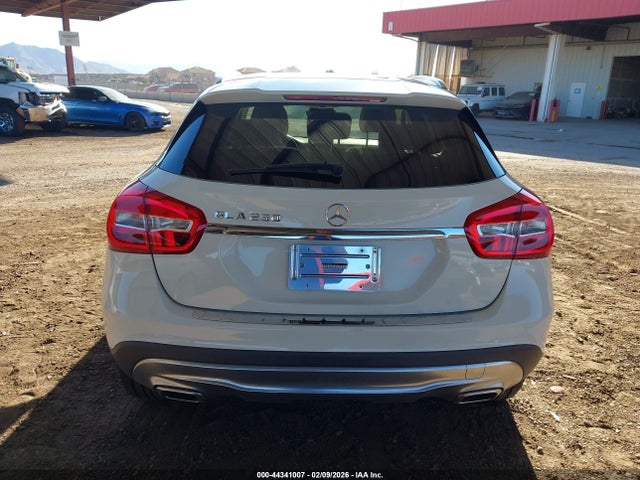 Mercedes-Benz GLA 250 2015 WDCTG4EB0FJ178787 Image 16