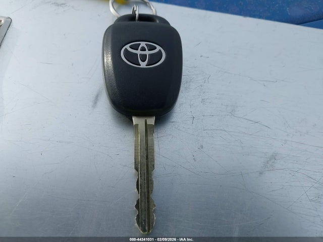 JTDKDTB37J1606235 Toyota Prius C One
