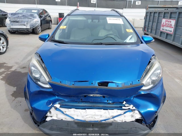 JTDKDTB37J1606235 Toyota Prius C One
