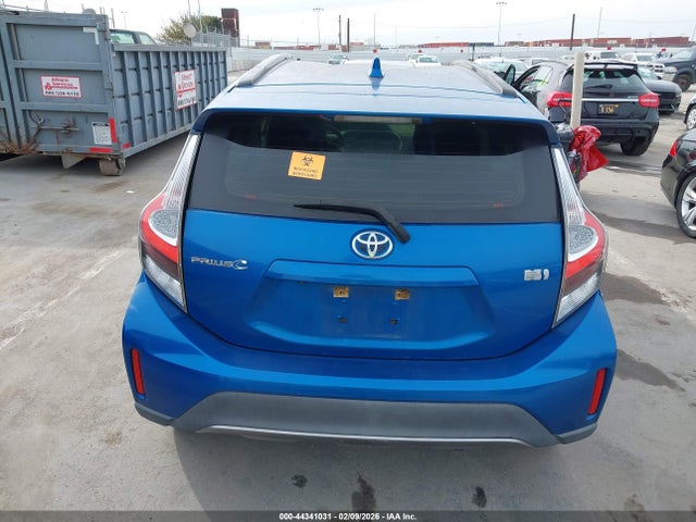 JTDKDTB37J1606235 Toyota Prius C One