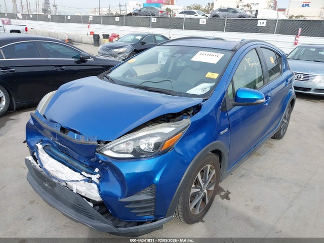 JTDKDTB37J1606235 Toyota Prius C One