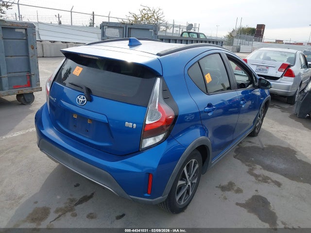JTDKDTB37J1606235 Toyota Prius C One