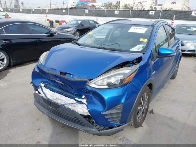 JTDKDTB37J1606235 Toyota Prius C One