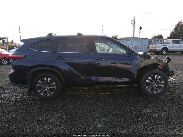 5TDGZRBH2LS006668 Toyota Highlander Xle