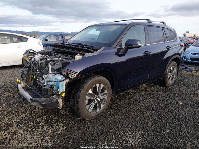 5TDGZRBH2LS006668 Toyota Highlander Xle