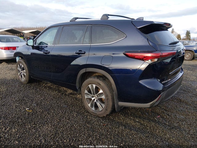 5TDGZRBH2LS006668 Toyota Highlander Xle