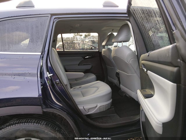 5TDGZRBH2LS006668 Toyota Highlander Xle