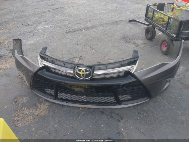 44341053 :رقم المزاد ، 4T1BF1FK7HU286127 vin ، 2017 Toyota Camry Se مزاد بيع
