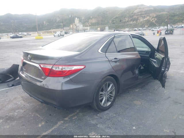 44341053 :رقم المزاد ، 4T1BF1FK7HU286127 vin ، 2017 Toyota Camry Se مزاد بيع