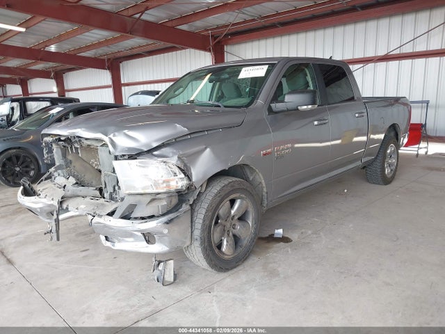 1C6RR7TT8KS679140 RAM 1500 Classic Big Horn 4x4 6&#039;4 Box