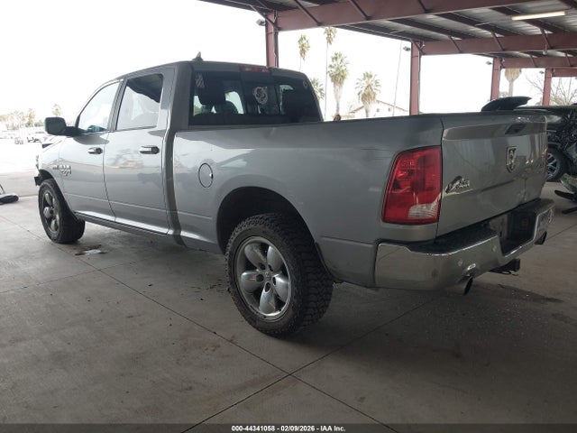 1C6RR7TT8KS679140 RAM 1500 Classic Big Horn 4x4 6&#039;4 Box