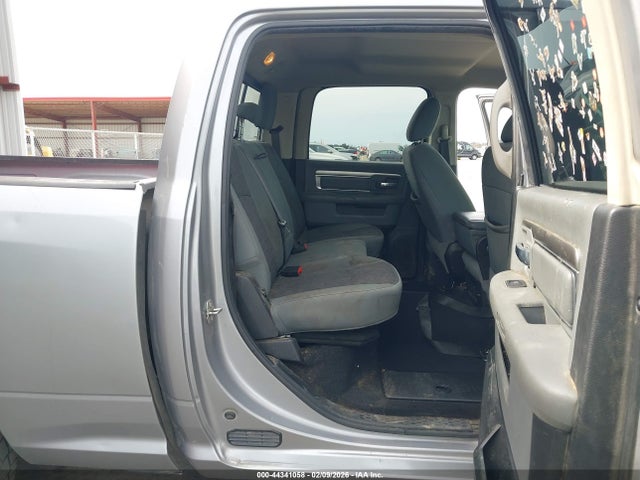 1C6RR7TT8KS679140 RAM 1500 Classic Big Horn 4x4 6&#039;4 Box