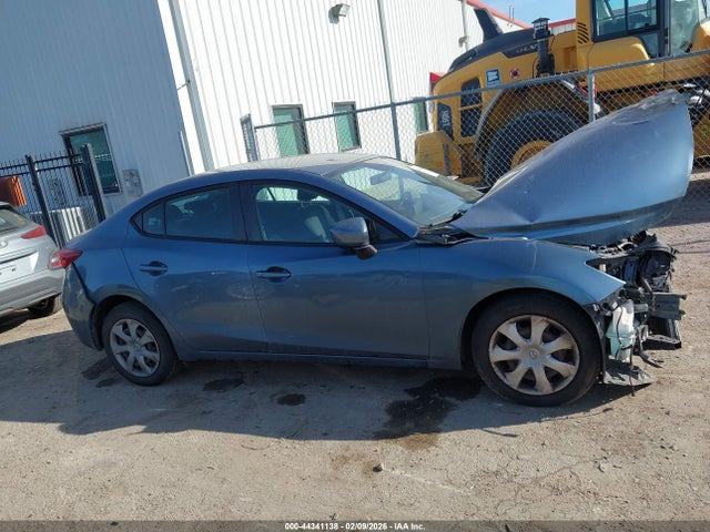 2015 Mazda Mazda3 I Sport მანქანა იყიდება აუქციონზე, vin: 3MZBM1U78FM180597, აუქციონის ნომერი: 44341138