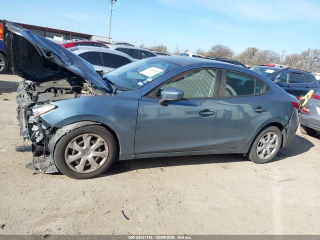 2015 Mazda Mazda3 I Sport მანქანა იყიდება აუქციონზე, vin: 3MZBM1U78FM180597, აუქციონის ნომერი: 44341138