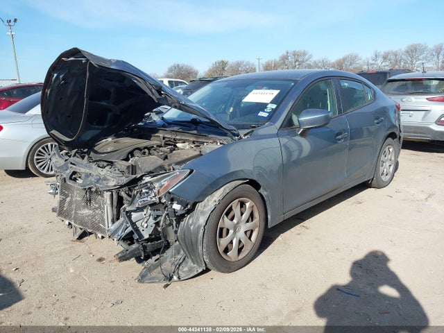 2015 Mazda Mazda3 I Sport მანქანა იყიდება აუქციონზე, vin: 3MZBM1U78FM180597, აუქციონის ნომერი: 44341138
