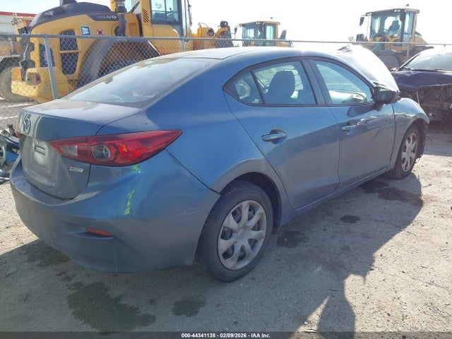 2015 Mazda Mazda3 I Sport მანქანა იყიდება აუქციონზე, vin: 3MZBM1U78FM180597, აუქციონის ნომერი: 44341138