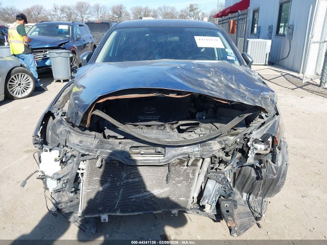 2015 Mazda Mazda3 I Sport მანქანა იყიდება აუქციონზე, vin: 3MZBM1U78FM180597, აუქციონის ნომერი: 44341138