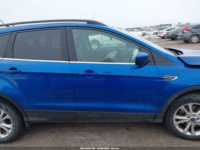 1FMCU9GD5JUA31099 Ford ESCAPE SE