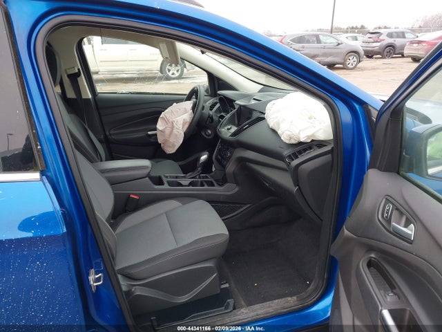 1FMCU9GD5JUA31099 Ford ESCAPE SE