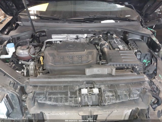 2022 Volkswagen Tiguan 2.0t Se R-line Black მანქანა იყიდება აუქციონზე, vin: 3VV8B7AX5NM058788, აუქციონის ნომერი: 44341213