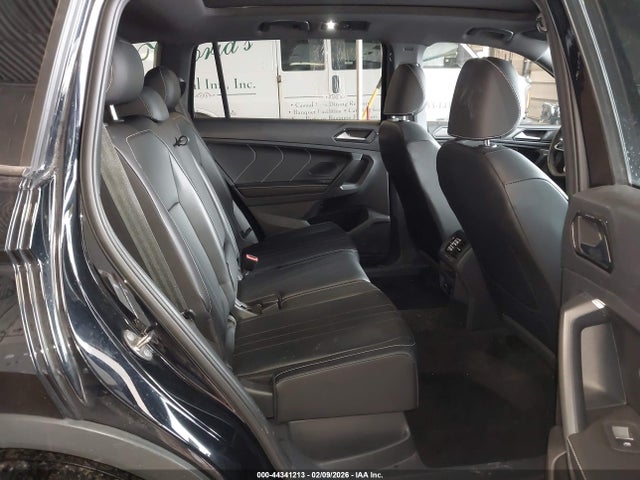 2022 Volkswagen Tiguan 2.0t Se R-line Black მანქანა იყიდება აუქციონზე, vin: 3VV8B7AX5NM058788, აუქციონის ნომერი: 44341213