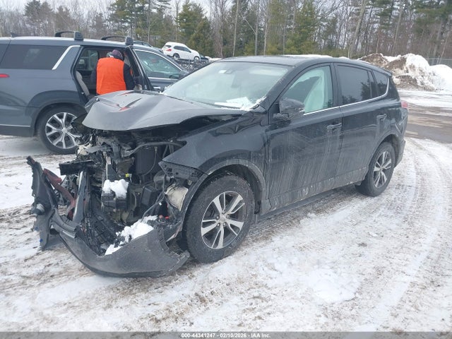 2T3RFREV9JW703849 Toyota Rav4 Xle