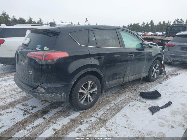 2T3RFREV9JW703849 Toyota Rav4 Xle