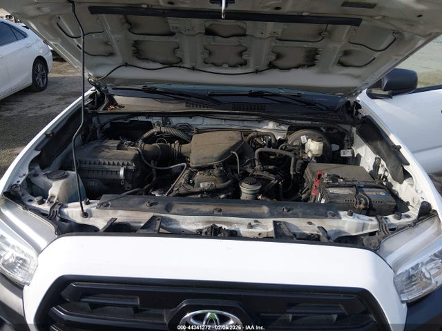 5TFRX5GN8HX102845 Toyota Tacoma Sr