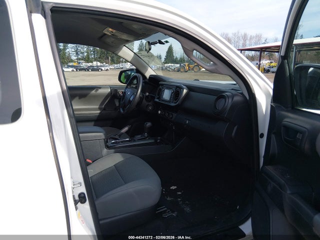 5TFRX5GN8HX102845 Toyota Tacoma Sr