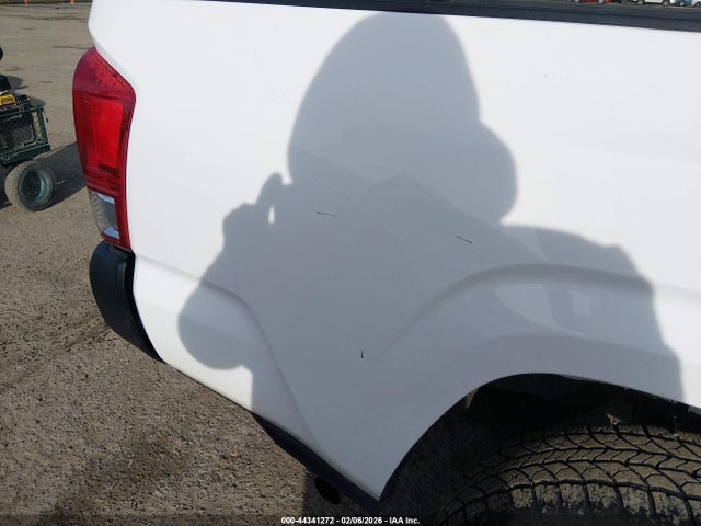 5TFRX5GN8HX102845 Toyota Tacoma Sr