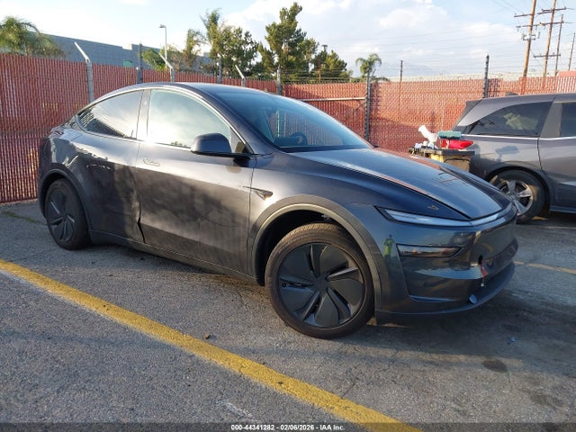 2026 TESLA MODEL Y 7SAYGDED9TF522538 Photo 0