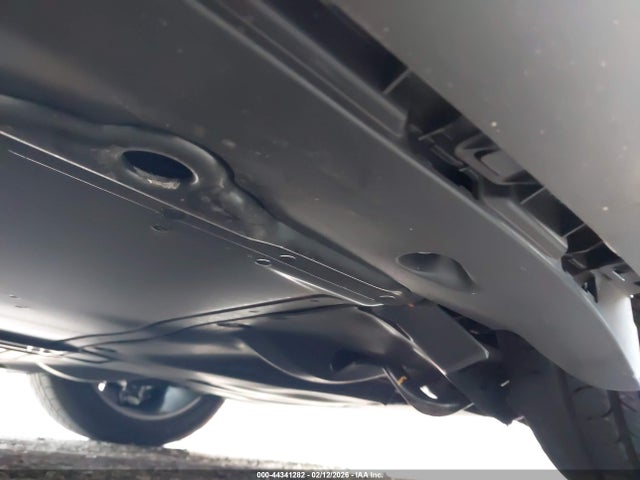 2026 TESLA MODEL Y 7SAYGDED9TF522538 Photo 5